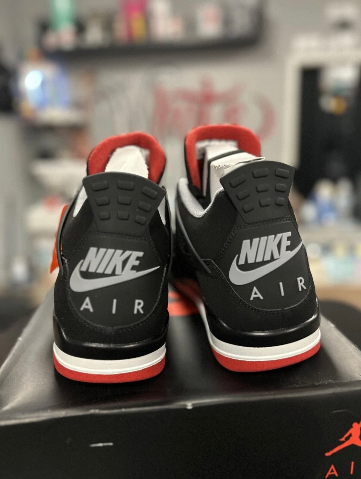 Jordan 4 Retro OG Mid Bred 2019